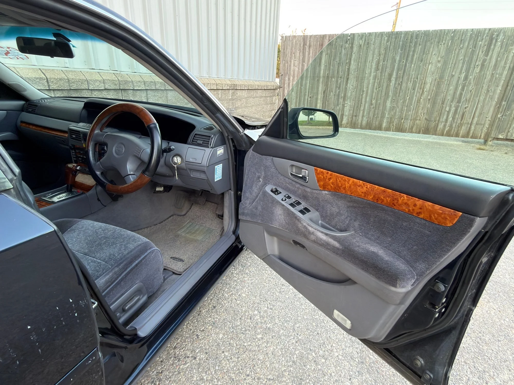09 - Driver cabin.jpg