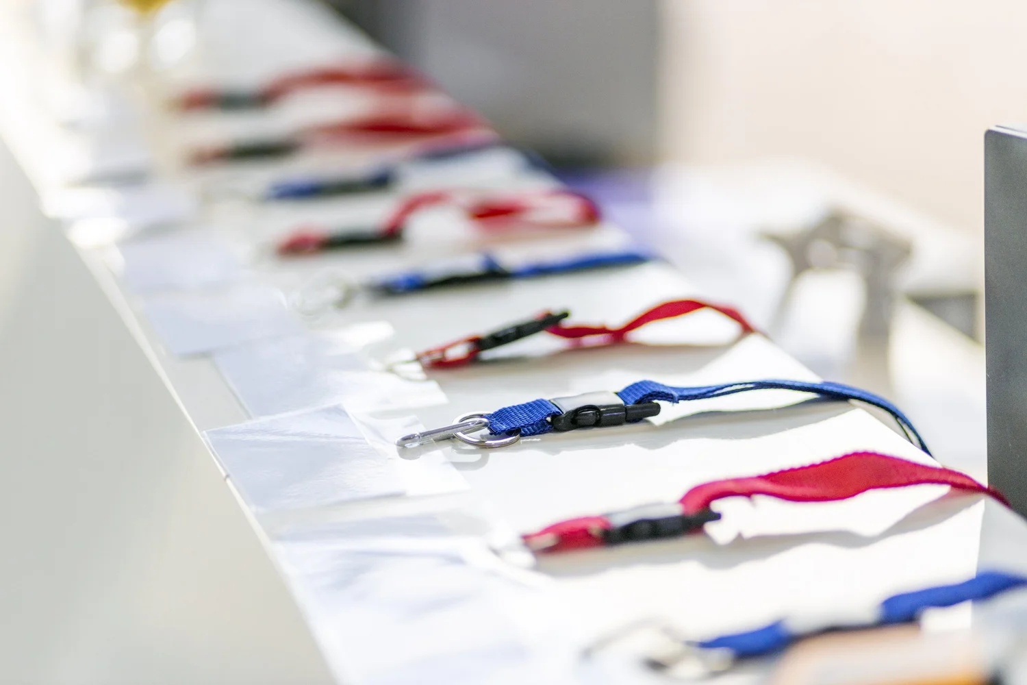 Conference Lanyards - Guide to choosing the best lanyards for Your ...