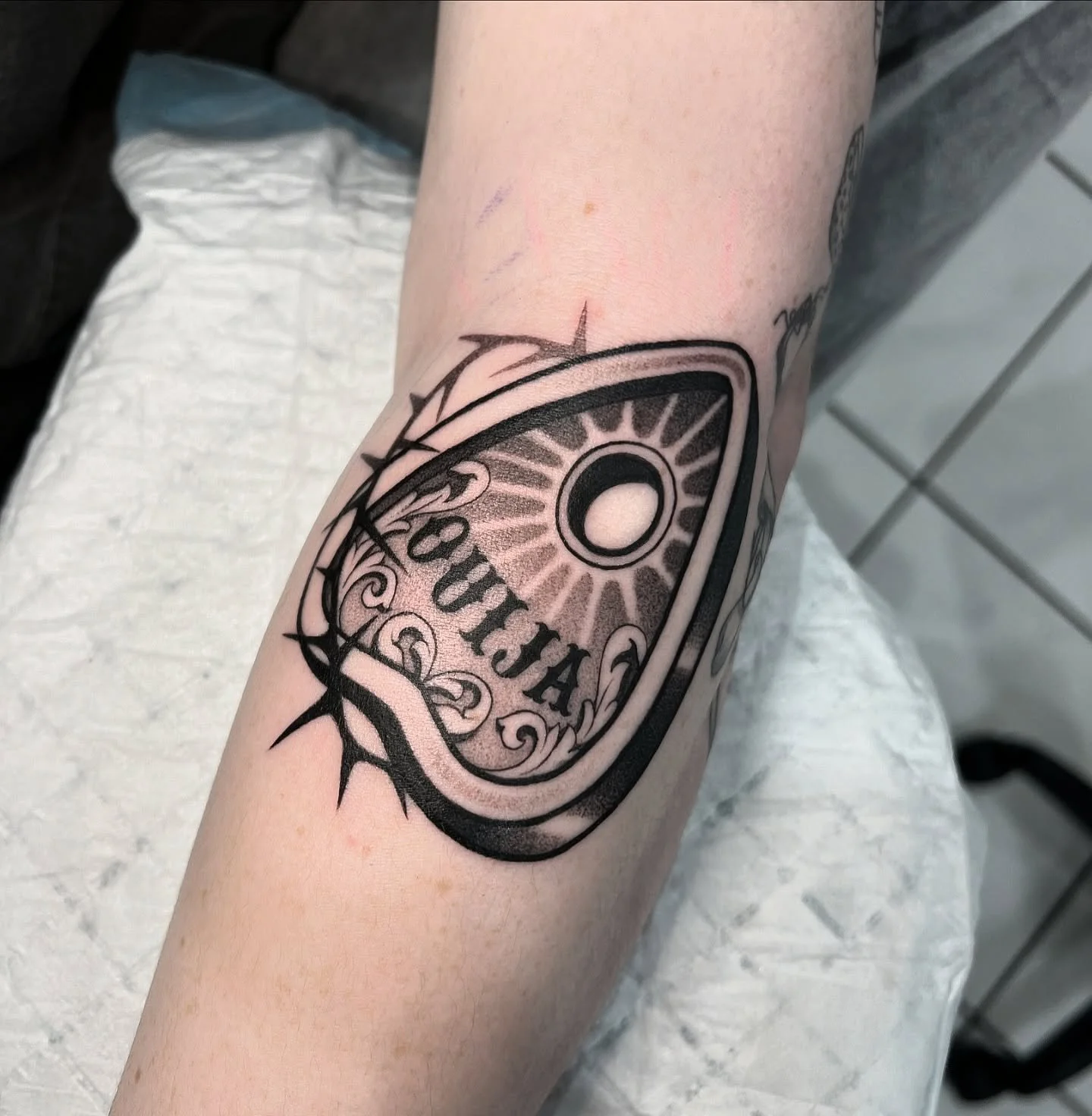 Super fun patch for @little.miss.ssej 💀🖤

@vaiderzneedles @brisbanebodyart 🩷
#blackworkers#btattooing#ouijatattoo#gothaesthetic#blackworktattoos#blackink#brisbanetattoos