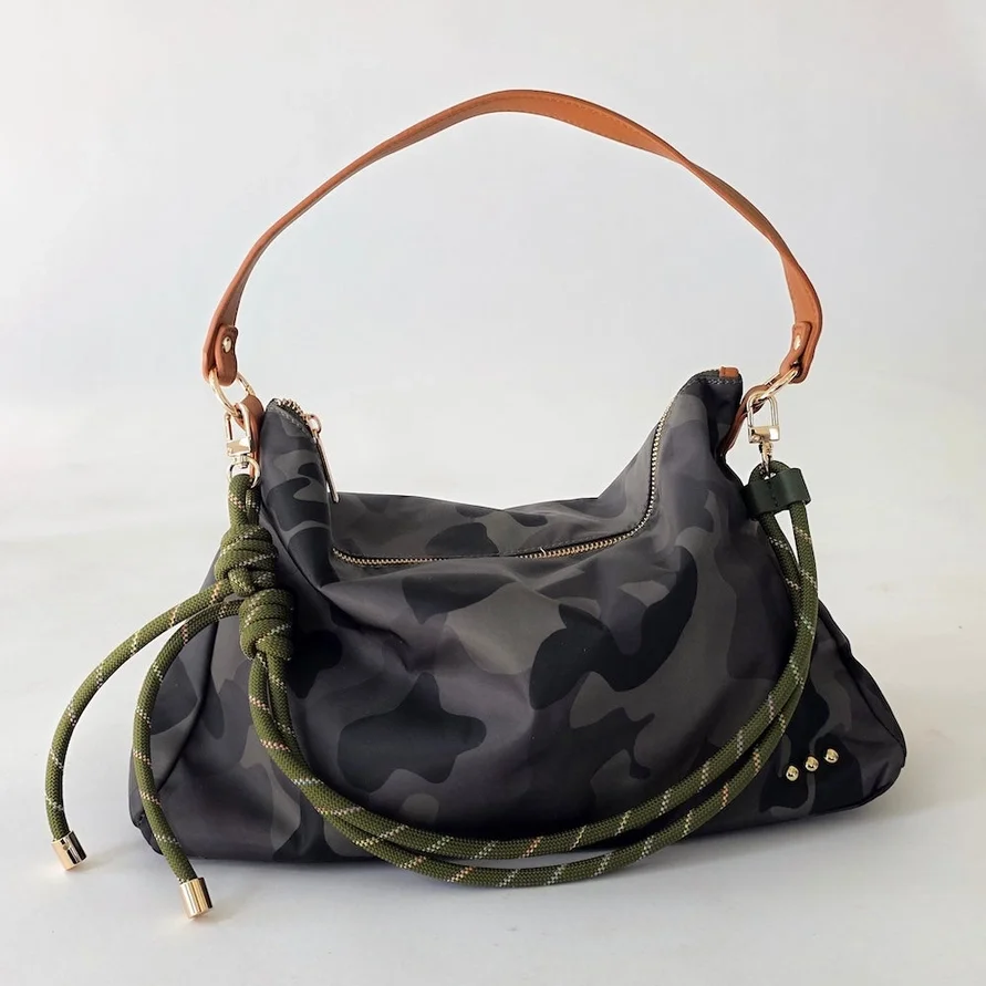 PSnikinyloncamo2.webp