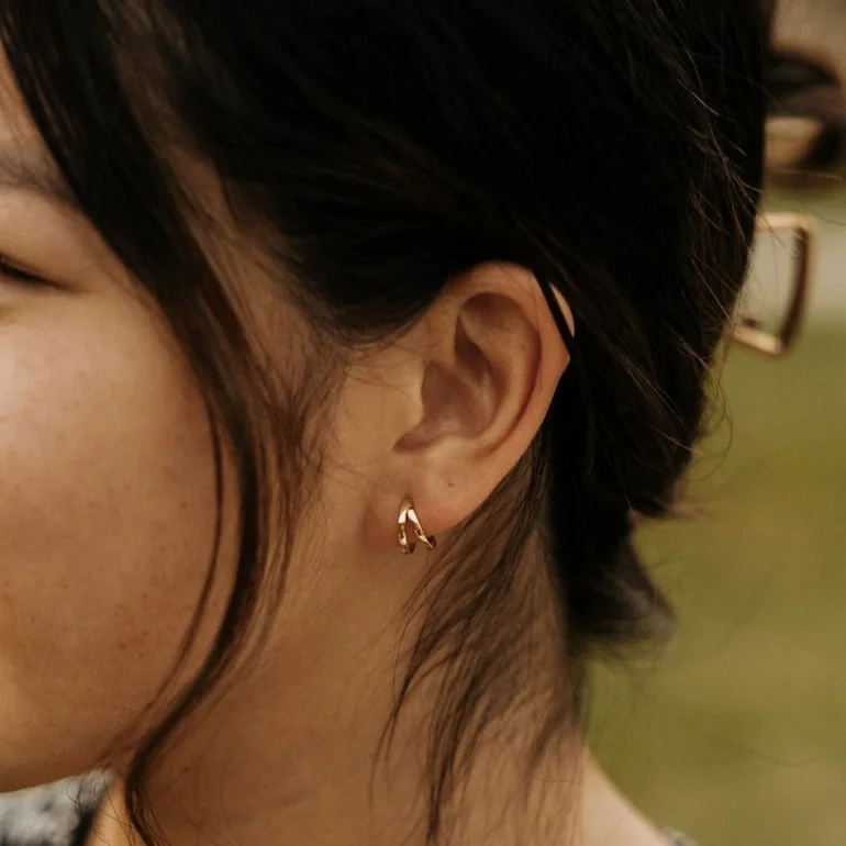 Sadie double banded hoops.webp