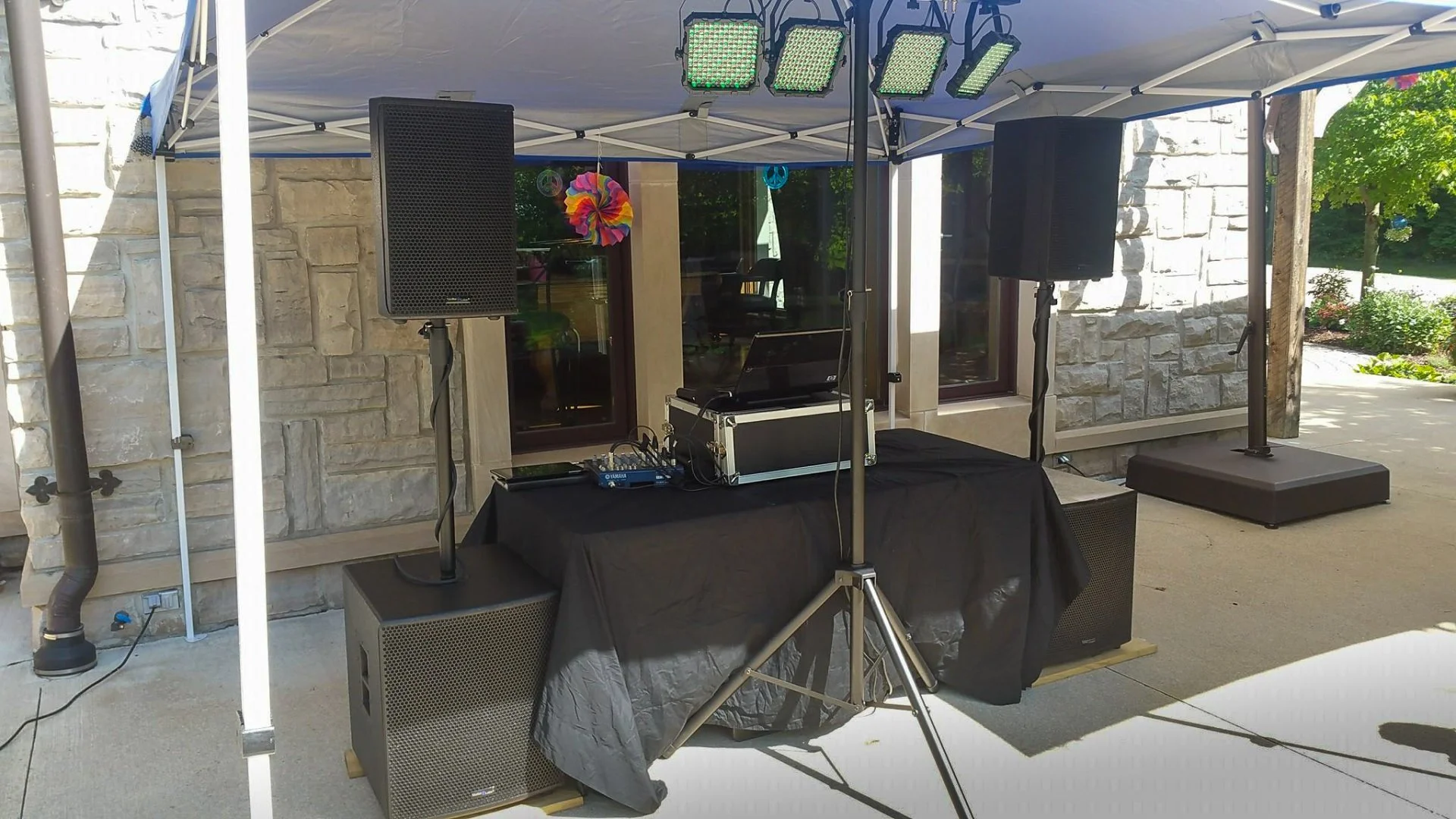 Push-Play-Production-Events_DJServices dj-party.jpg