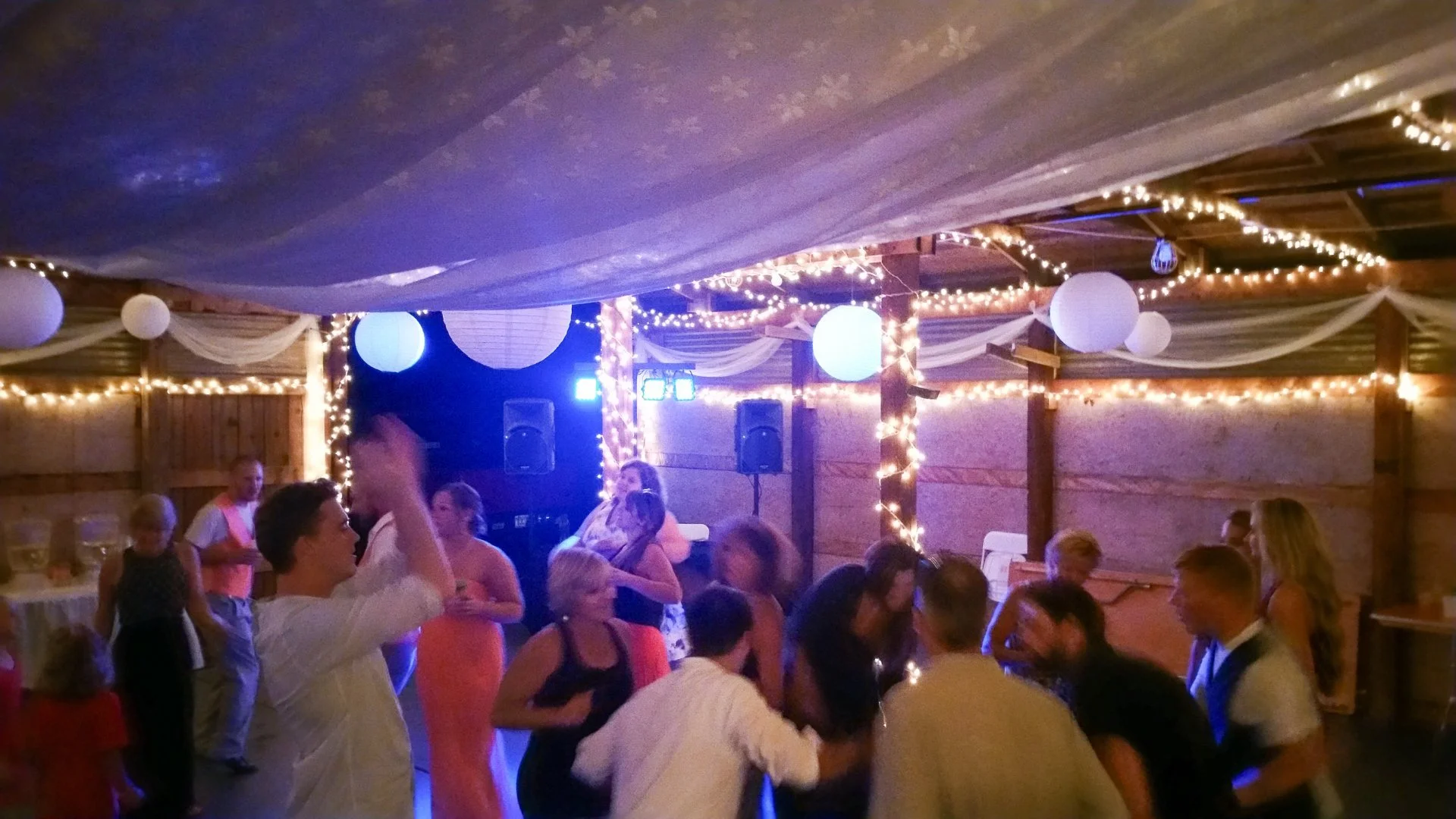 Push-Play-Production-Events_DJServices dj-dance-floor-wedding 5.jpg