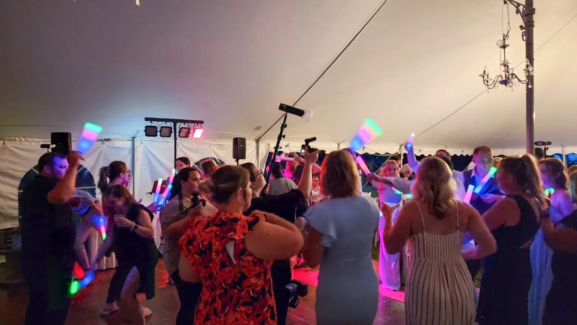 Push-Play-Production-Events_DJ-Services wedding-reception-dance-floor.jpg