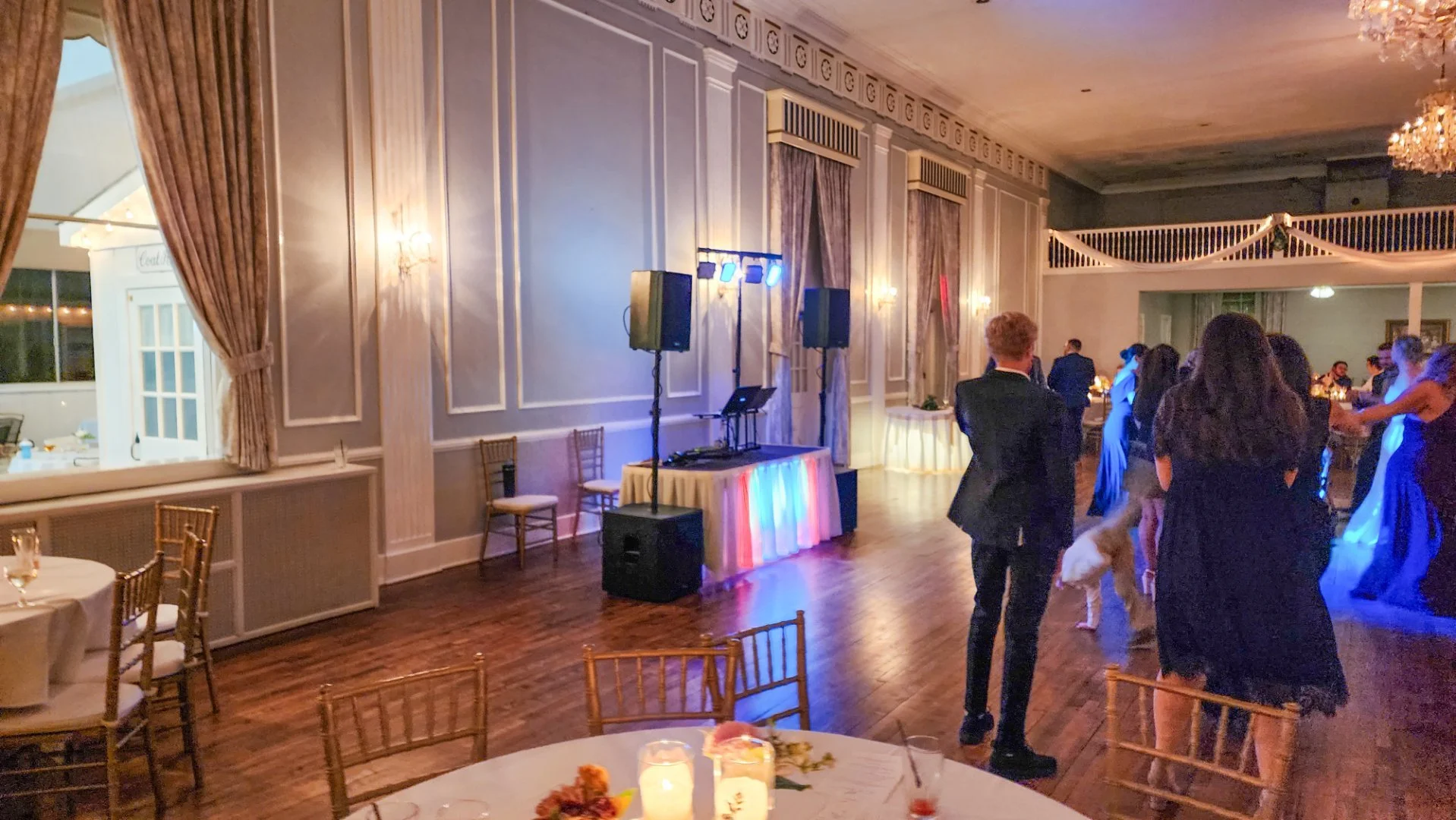 Push-Play-Production-Events_DJ-Services wedding-reception-dance-floor.jpg