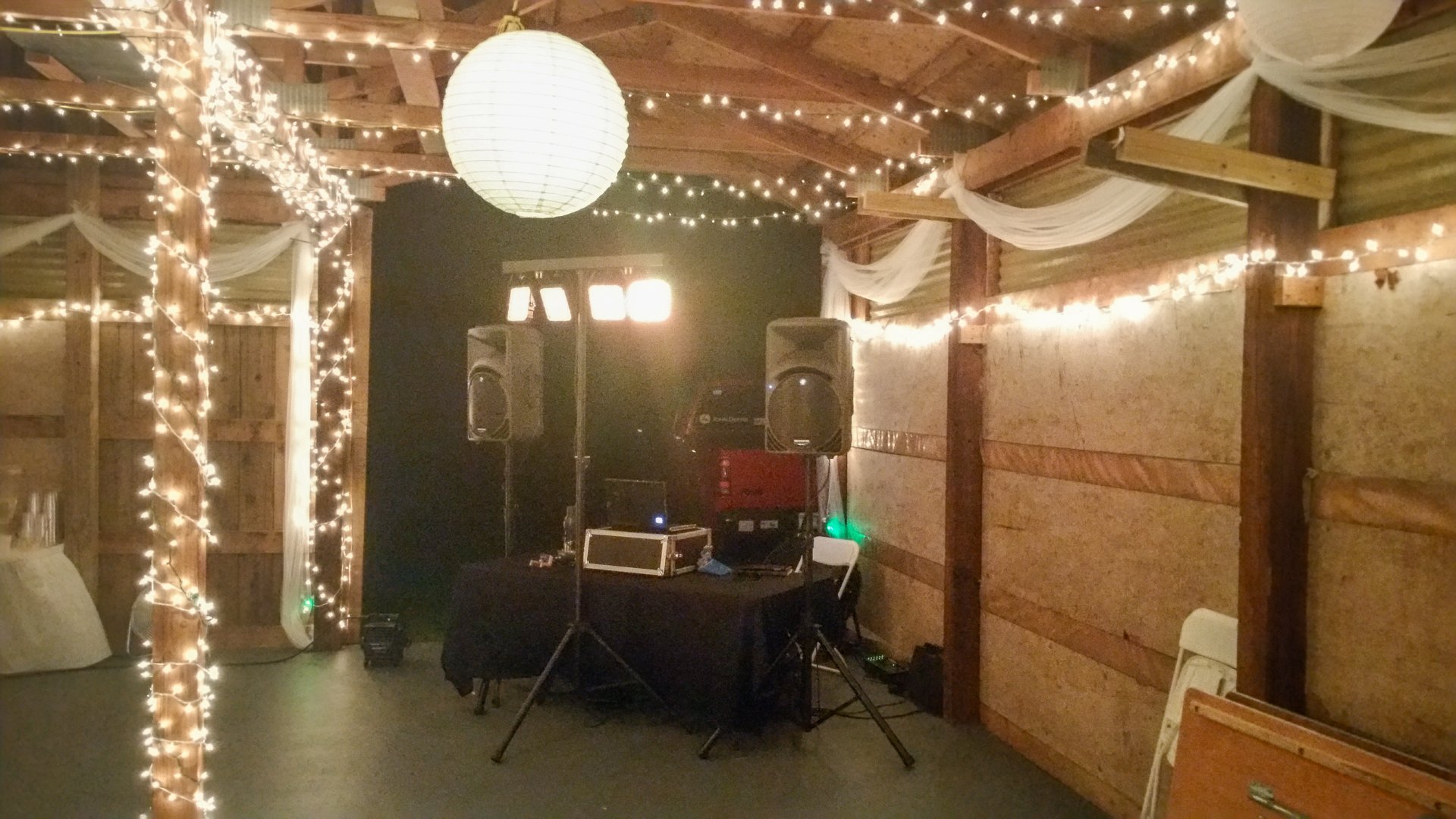 Push-Play-Production-Events_DJServices dj-dance-floor-wedding 6.jpg