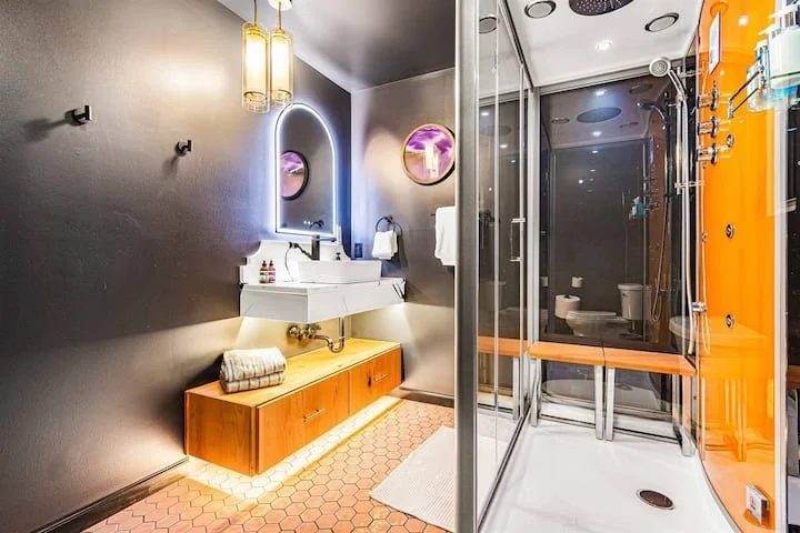 Virgo Bathroom.jpeg