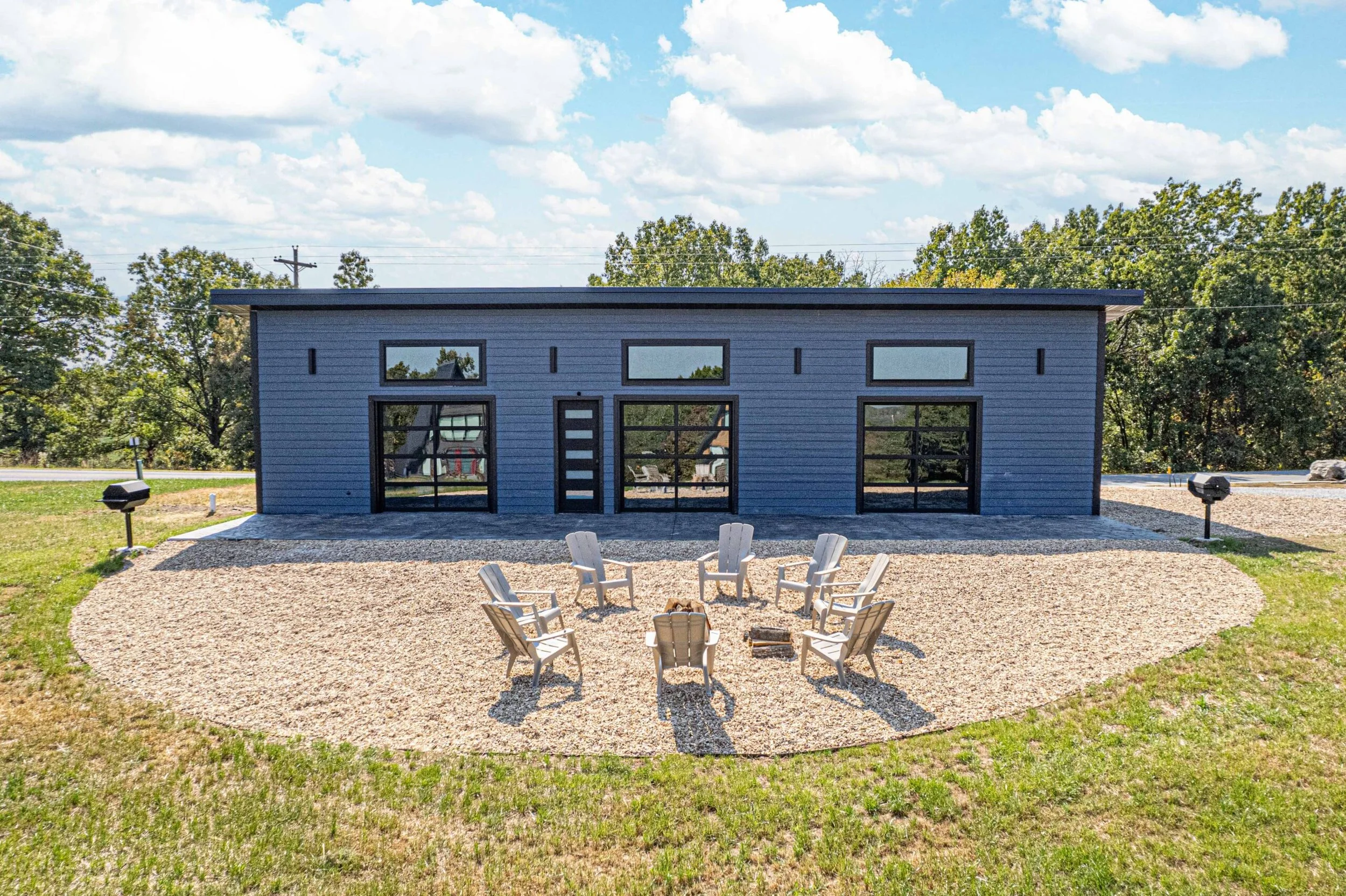 Poolhouse2.jpg