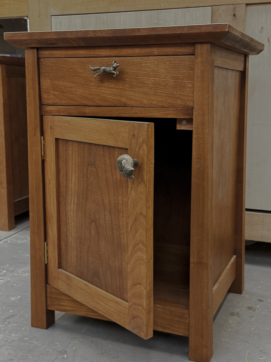 Vulpis Bedside Cabinet