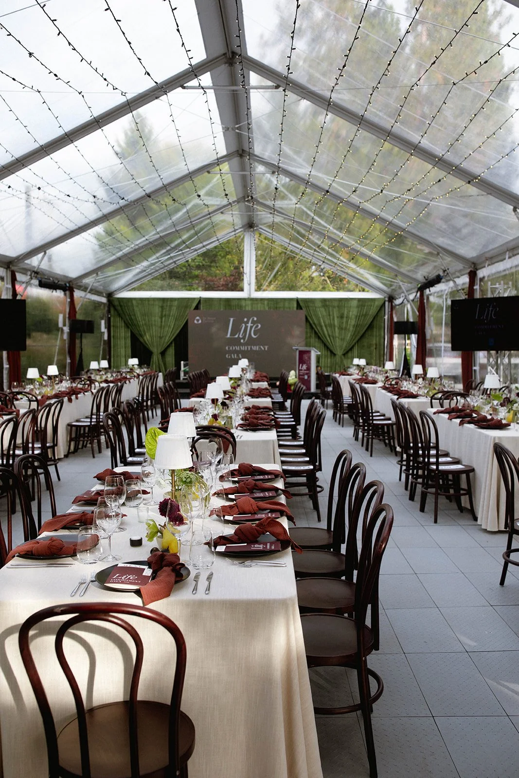 Squamish-Event-Planner-And-Florist-30_Event Design_Fleurescent.jpg