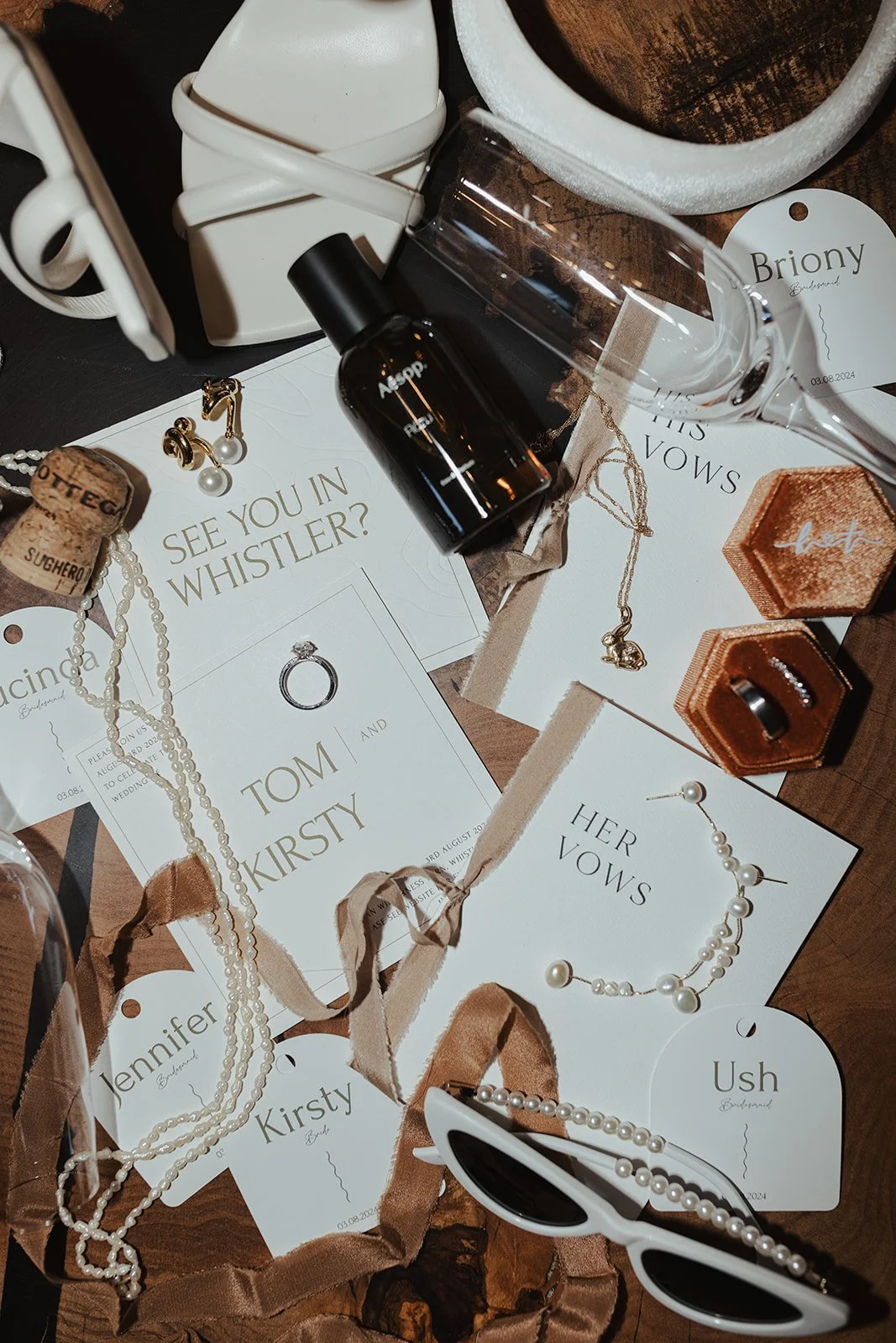 Sneak Peek_KirstyandTom_0001_Feature_Fleurescent.jpg