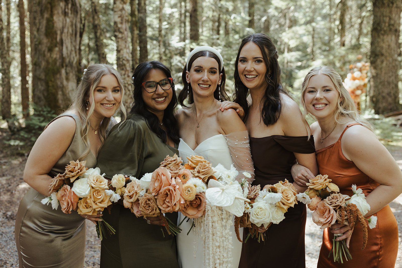 Sneak Peek_KirstyandTom_0029_Feature_Fleurescent.jpg