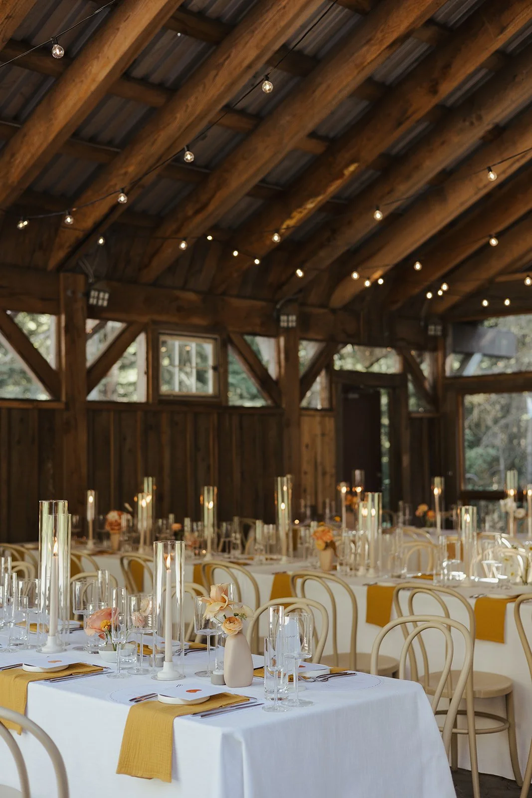 Sneak Peek_KirstyandTom_0064_Feature_Fleurescent.jpg