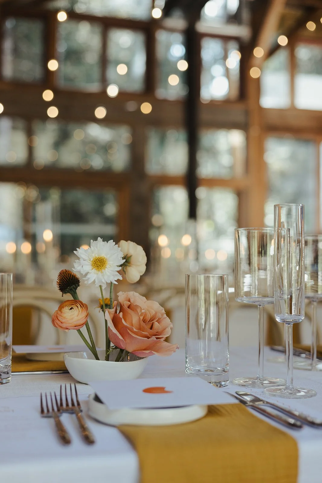 Sneak Peek_KirstyandTom_0057_Feature_Fleurescent.jpg