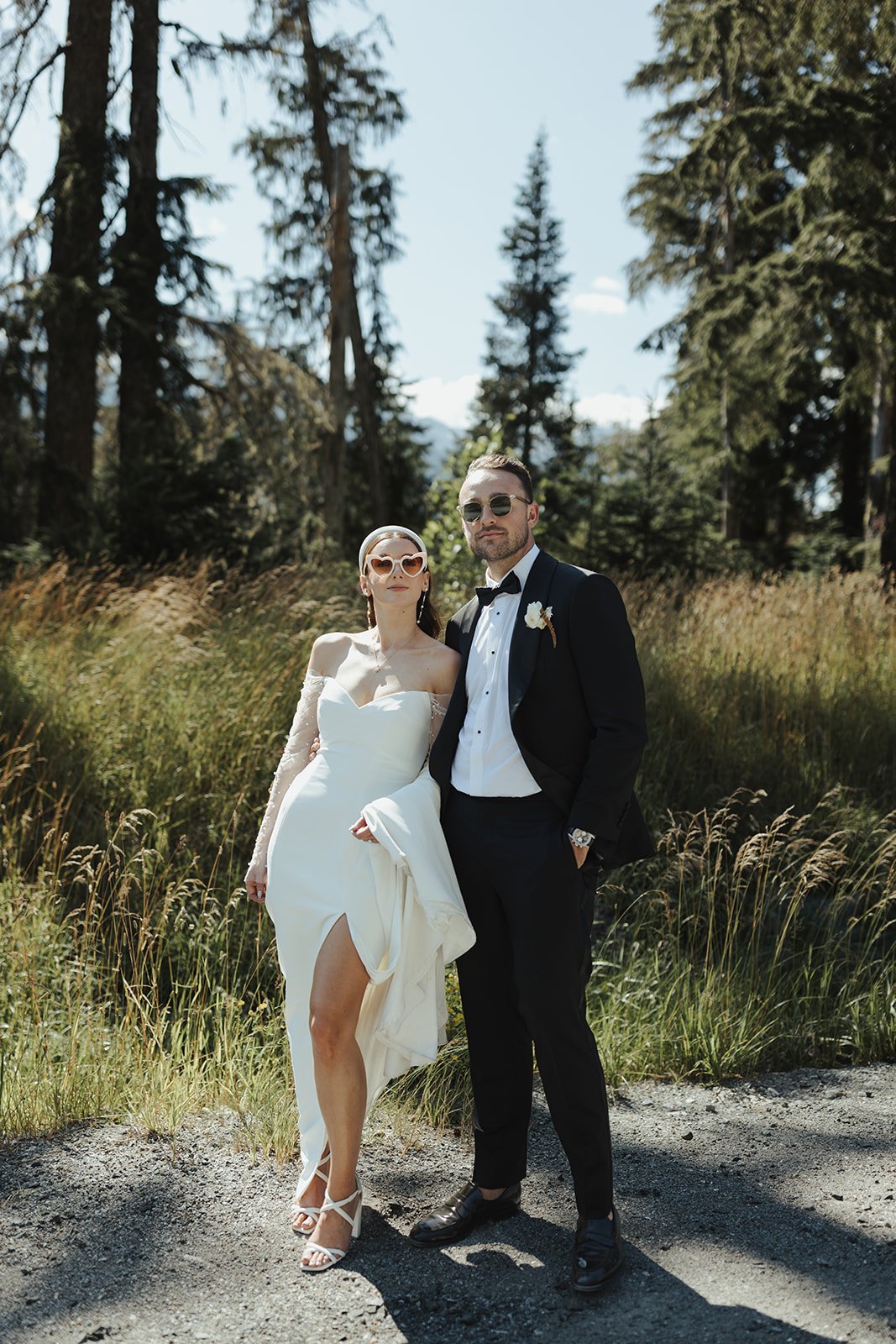 Sneak Peek_KirstyandTom_0045_Feature_Fleurescent.jpg