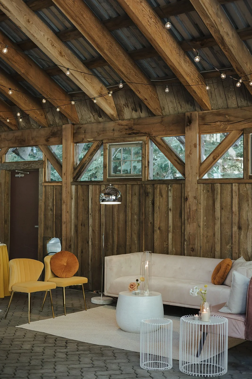 KirstyandTom_0820_Event Design_Fleurescent.jpg