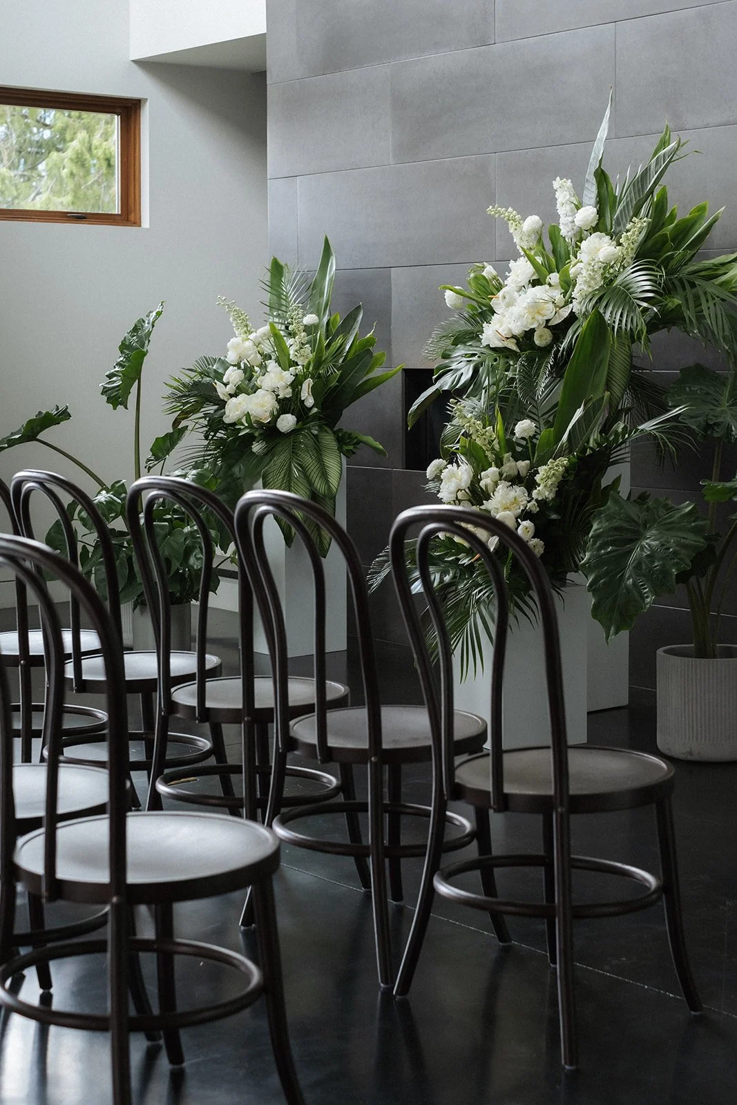 Tom-And-Janice-Wedding-Squamish-Highlands-2_Floral Design_Fleurescent.jpg