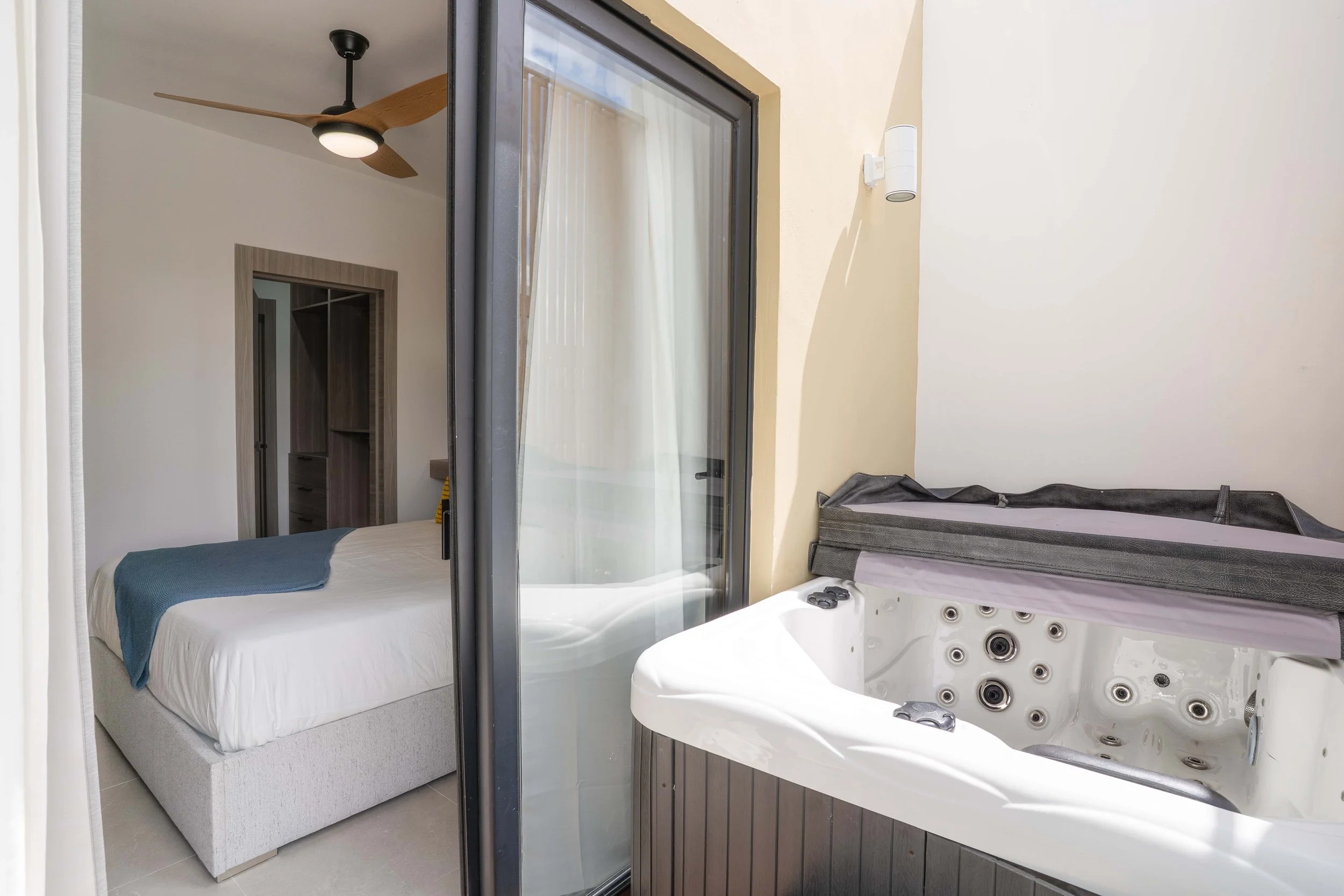 AIRBNB PICUZZI NEXT TO THE ROOM