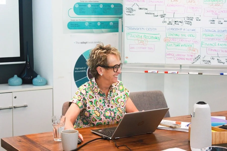 Combining coaching and mentoring