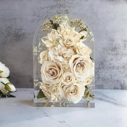 Eternal Love Resin Arch with Preserved Wedding Bouquet