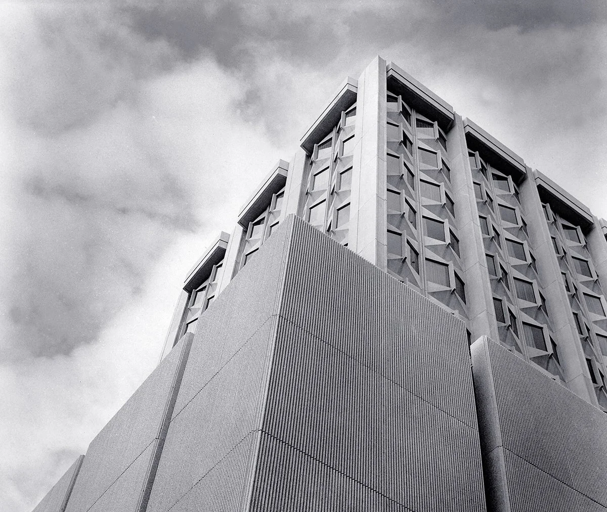 When Growth Outpaces Structure: The Hidden Risk in Scaling Complex Projects