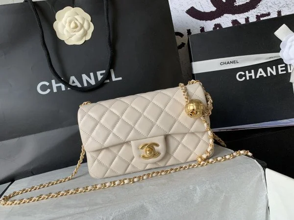 CL FLAP BAG CREAM