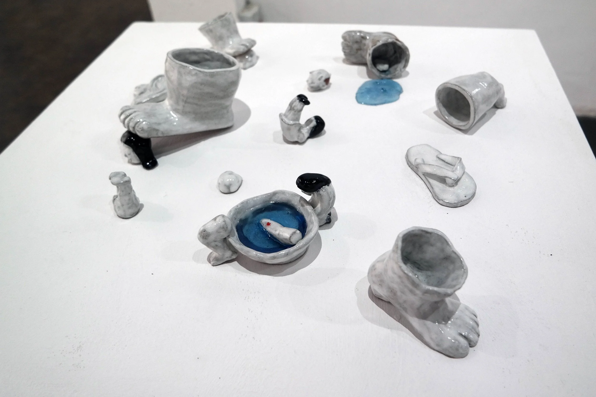 ipeh-nur-hanifah_ozymandias_ceramic-and-resin_dimensions-variable_2018.jpg