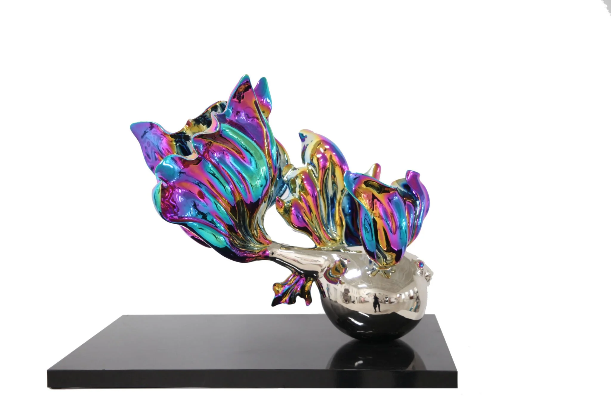  Rebirth – Fish 
 Stainless steel, painted 
 80 x 75 x 60 cm, 2016 