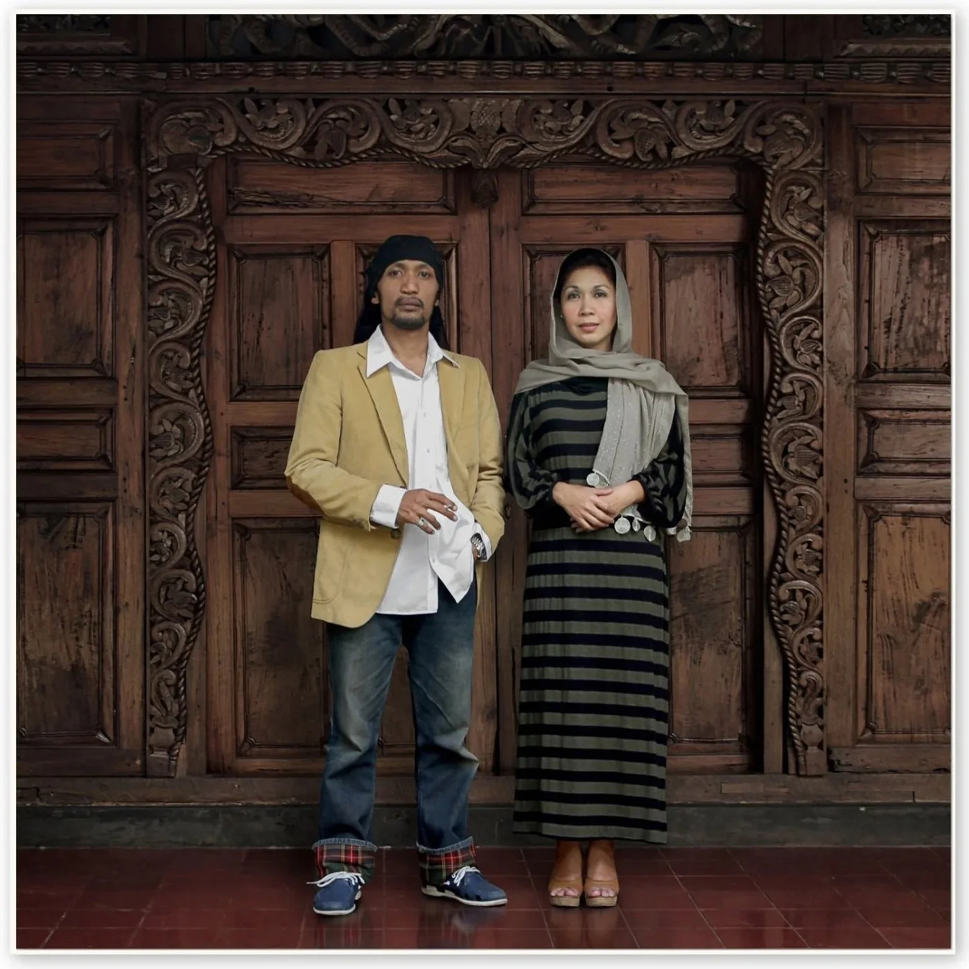  Adhya Ranadireksa 
 Me and My Wife #4 
 C-Print 
 51 cm x 51 cm, 2014 