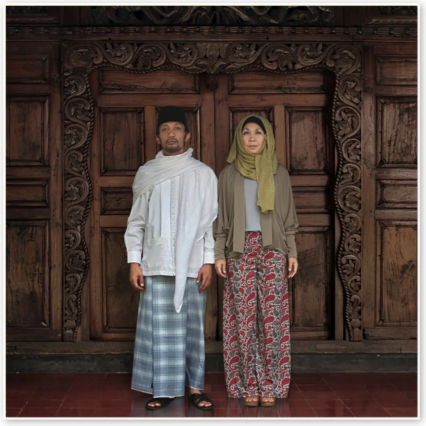  Adhya Ranadireksa 
 Me and My Wife #5 
 C-Print 
 51 cm x 51 cm, 2014 