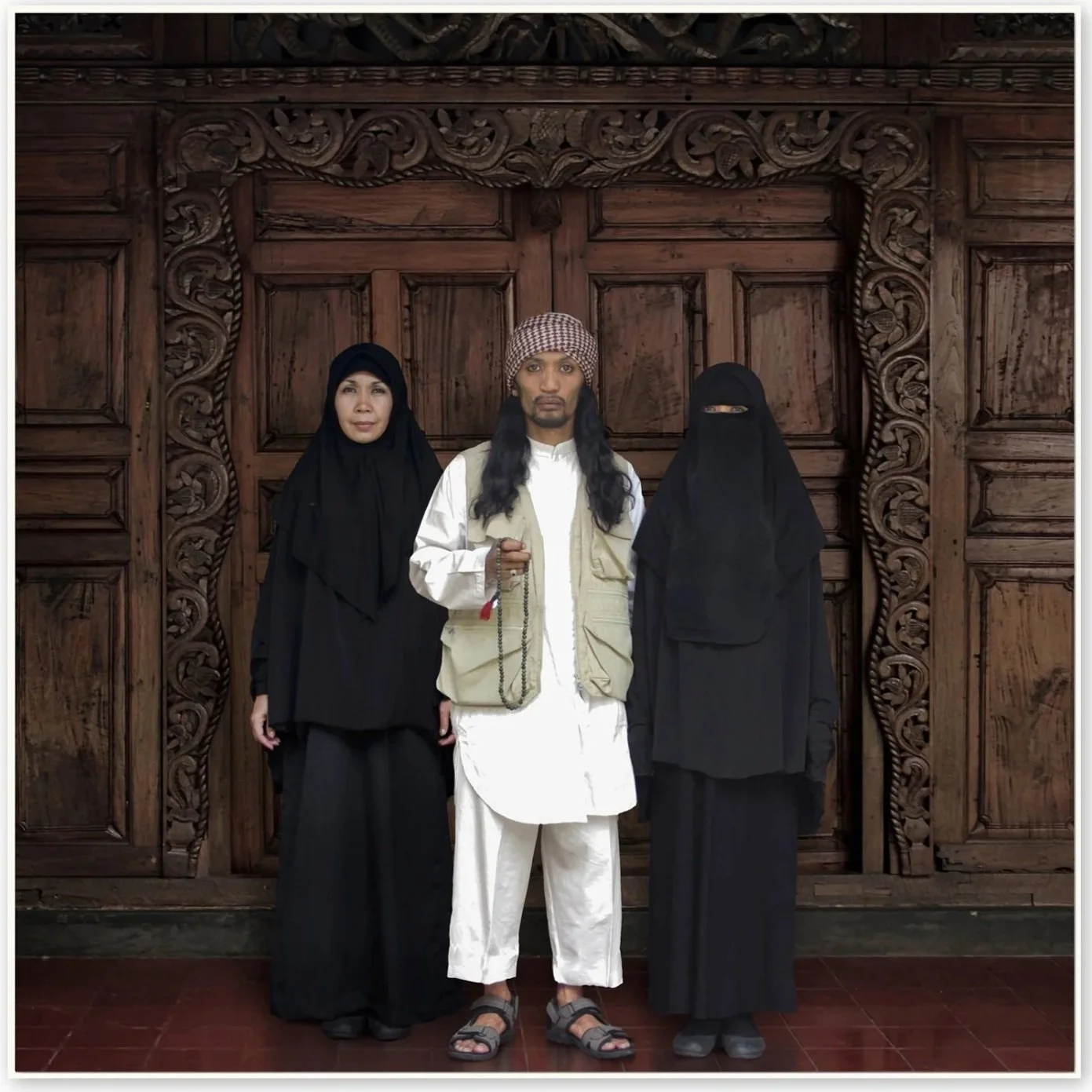  Adhya Ranadireksa 
 Me and My Wife #7 
 C-Print 
 51 cm x 51 cm, 2014 