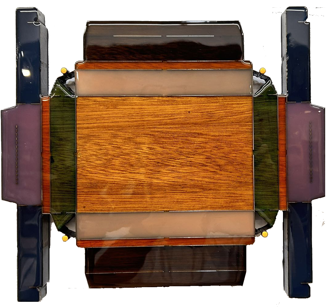  Jiyun park  
 Thompson #197  
 Wood, steel, pigment and resin 
 32.3  x 29.2 cm, 2024 
