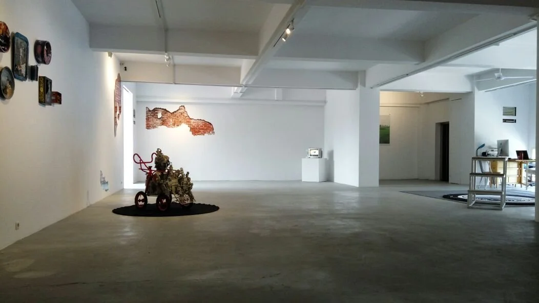  Neglected Ordinaries 
 Akiq Aw, Anang Saptoto, Argya Dhyaksa, Faisal Habibi, Hendra Blankon, Muhammad Akbar, Prilla Tania 
 4 August - 17 September, 2016 
 REDBASE Jakarta Indonesia 