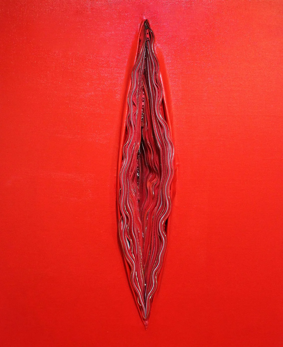  Lyu Qing 
 My Idea of Red Landscape II 
 Fabric, zipper, plank 
 98 cm x 80 cm x 24 cm, 2015 