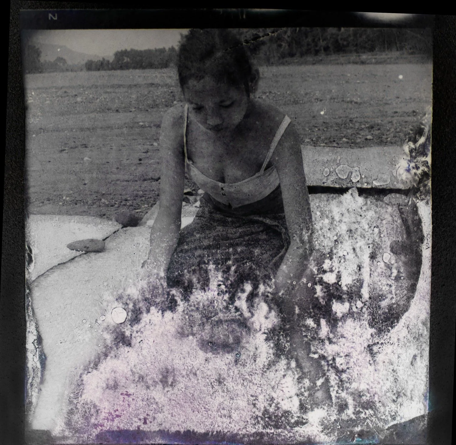  Abshar Platiza 
 10 
 Print on photo paper 
 20 cm x 20 cm, 2016 