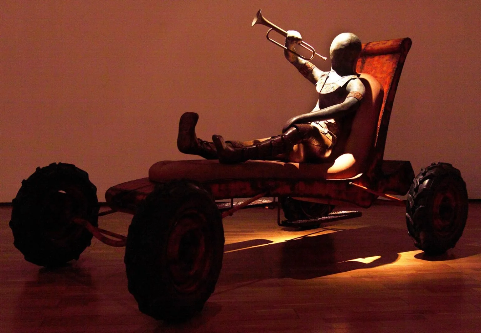 i-made-widya-diputra_final-warning-everybody-stand-aside_resin-leather-leather-paint-brass-trumpet-playwood-iron-car-_15.jpg