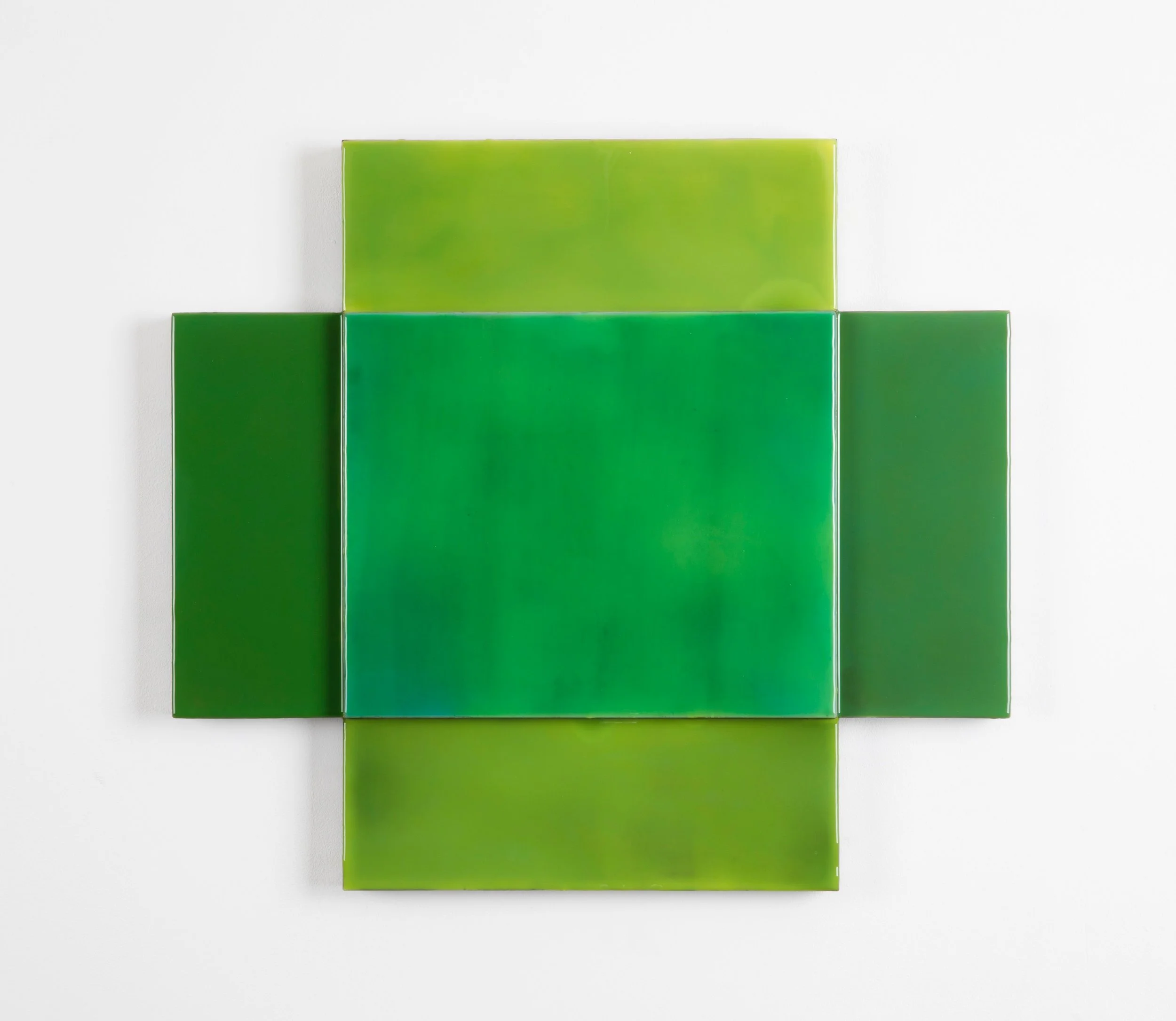  Thomson #213 
 Wood, steel, pigment and resin 
 50 x 55 cm, 2023 