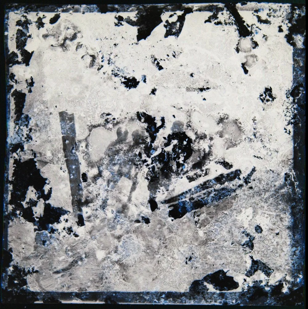  01 
 Print on photo paper 
 20 cm x 20 cm, 2016 
