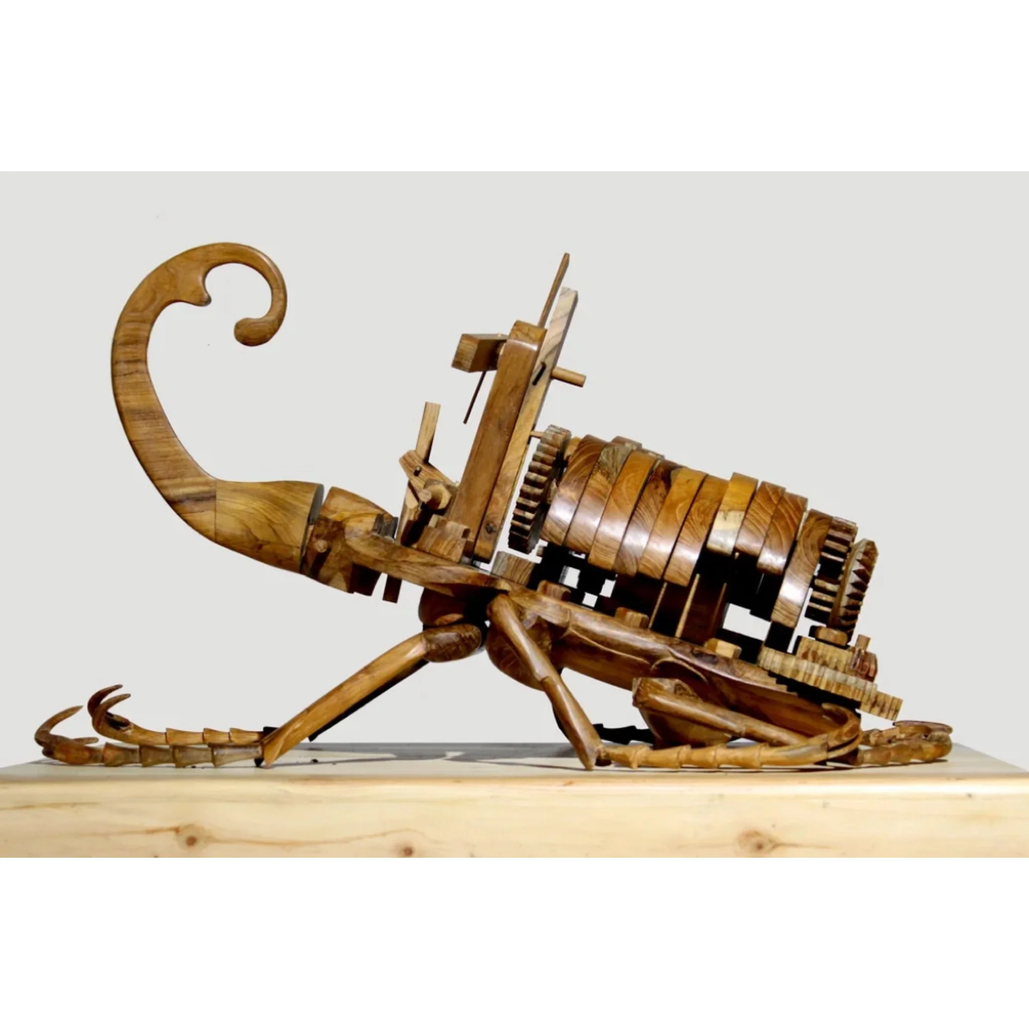  Dedy Shofianto 
 Nyanyian Kumbang Tanduk 
 Jati wood, electric motor, ultrasonic sensor 
 100 cm x 80 cm x 150 cm, 2015 