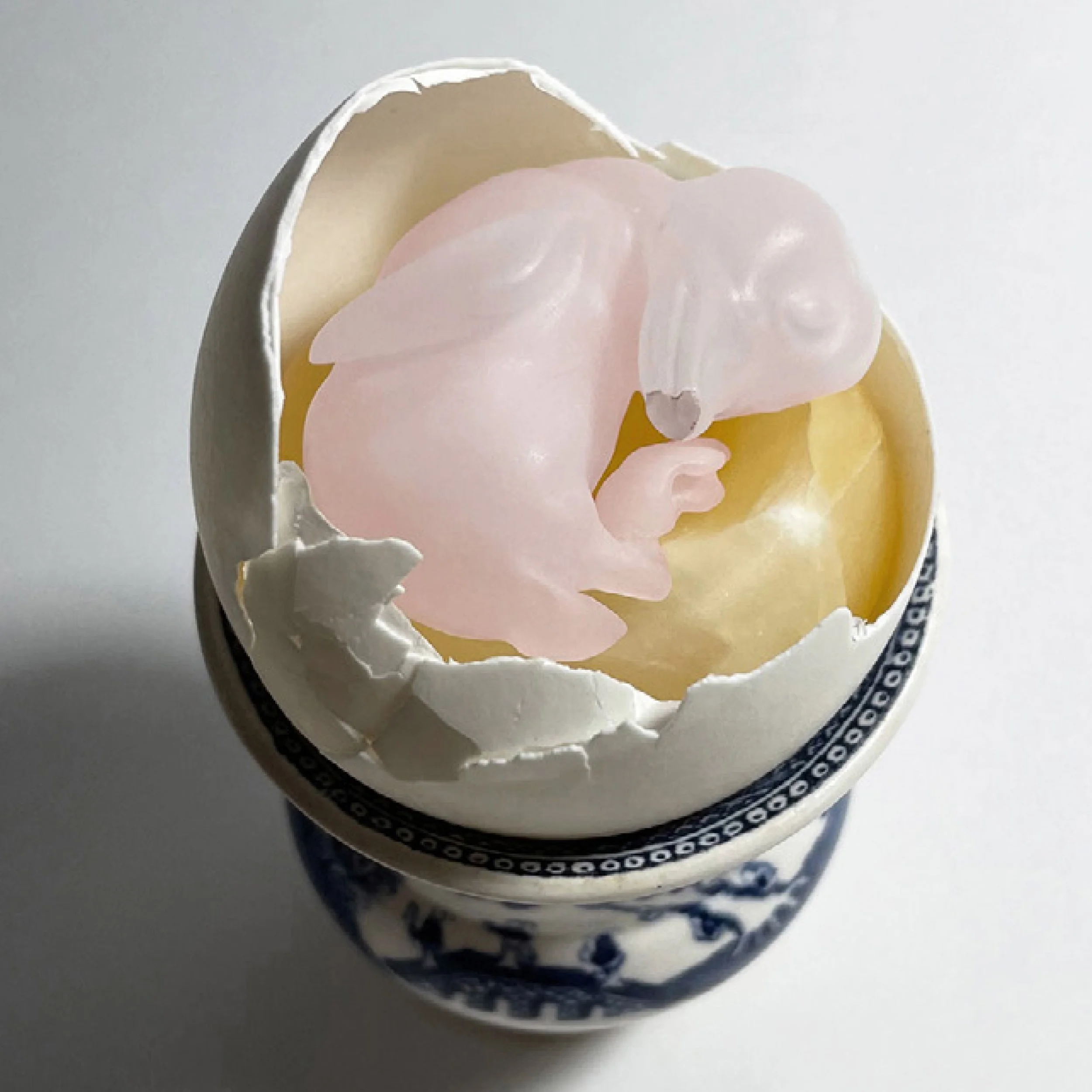 samuel-chan_balut-hatchling_wedgewood-cup-yellow-calcite-pink-onyx-eggshell_8cm-x-4-5-x-4-5cm_2022.jpg