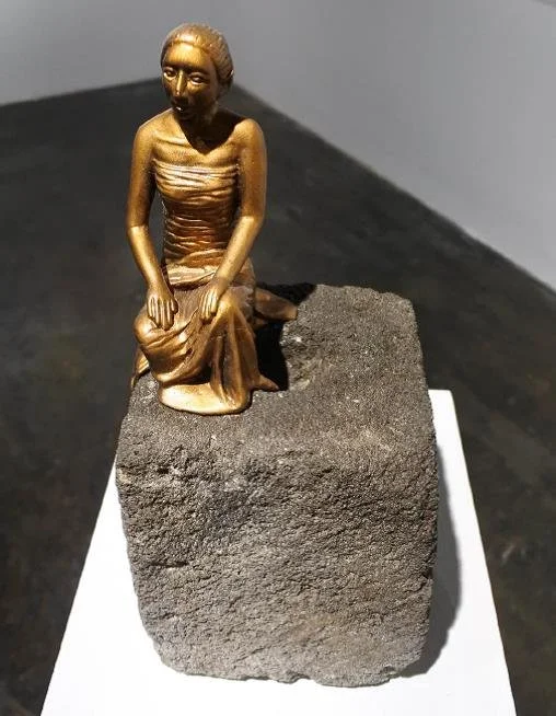  Dedy Maryadi 
 Mother in Love 
 Stone, resin, paint 
 35 cm x 25 cm x 20 cm, 2019 