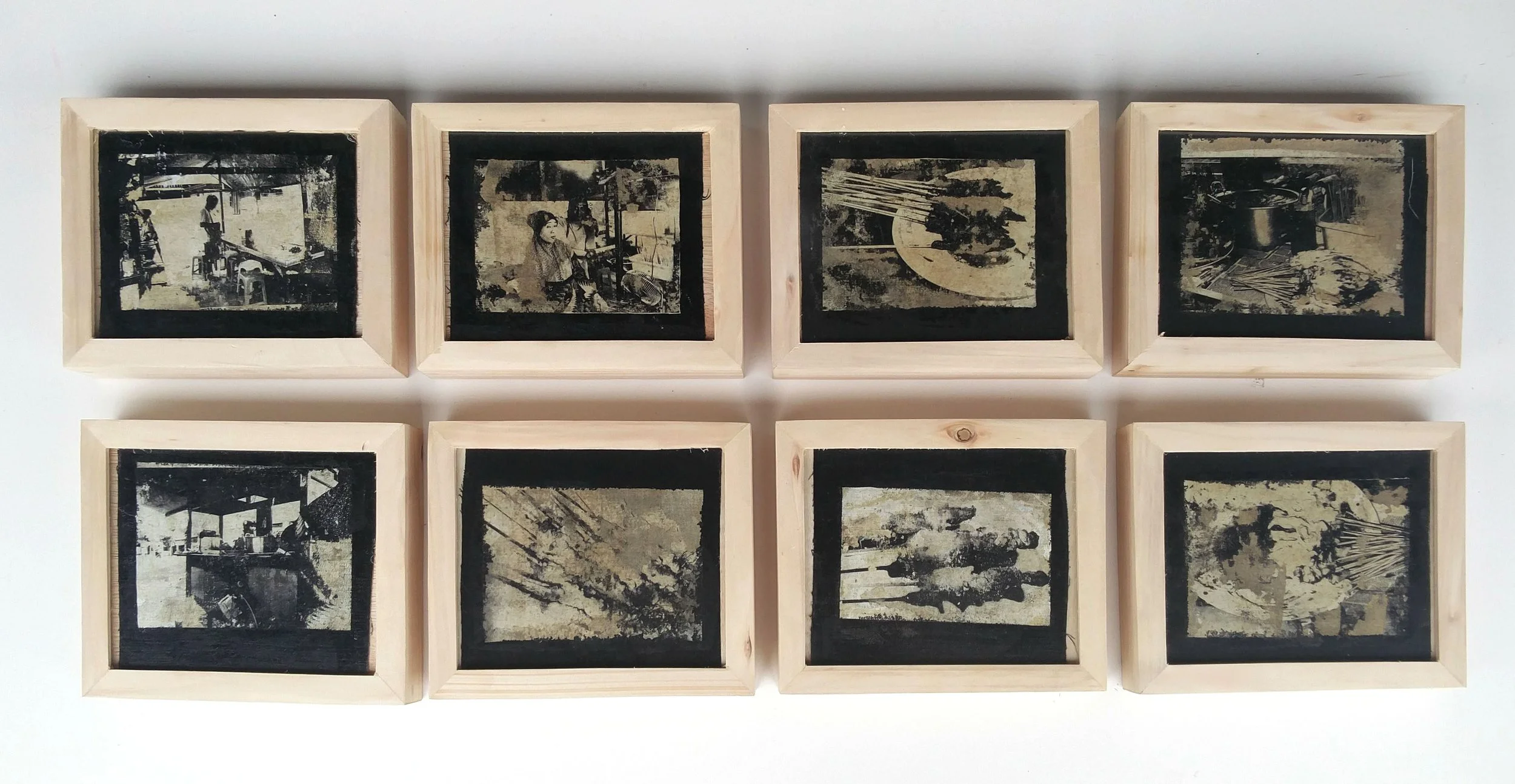 Nyai Ro 
 Monoprint on paper and wooden frame 
 20 cm x 7 cm (8 panels), 2017 