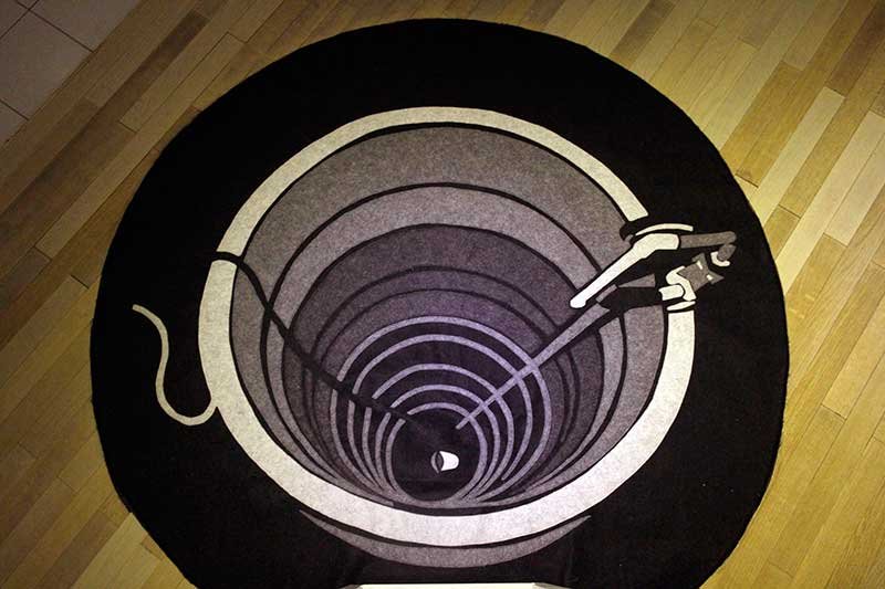  Anang Saptoto 
 Ilusi Keistimewaan #1 
 Carpet 
 Diameter 200 cm, 2016 