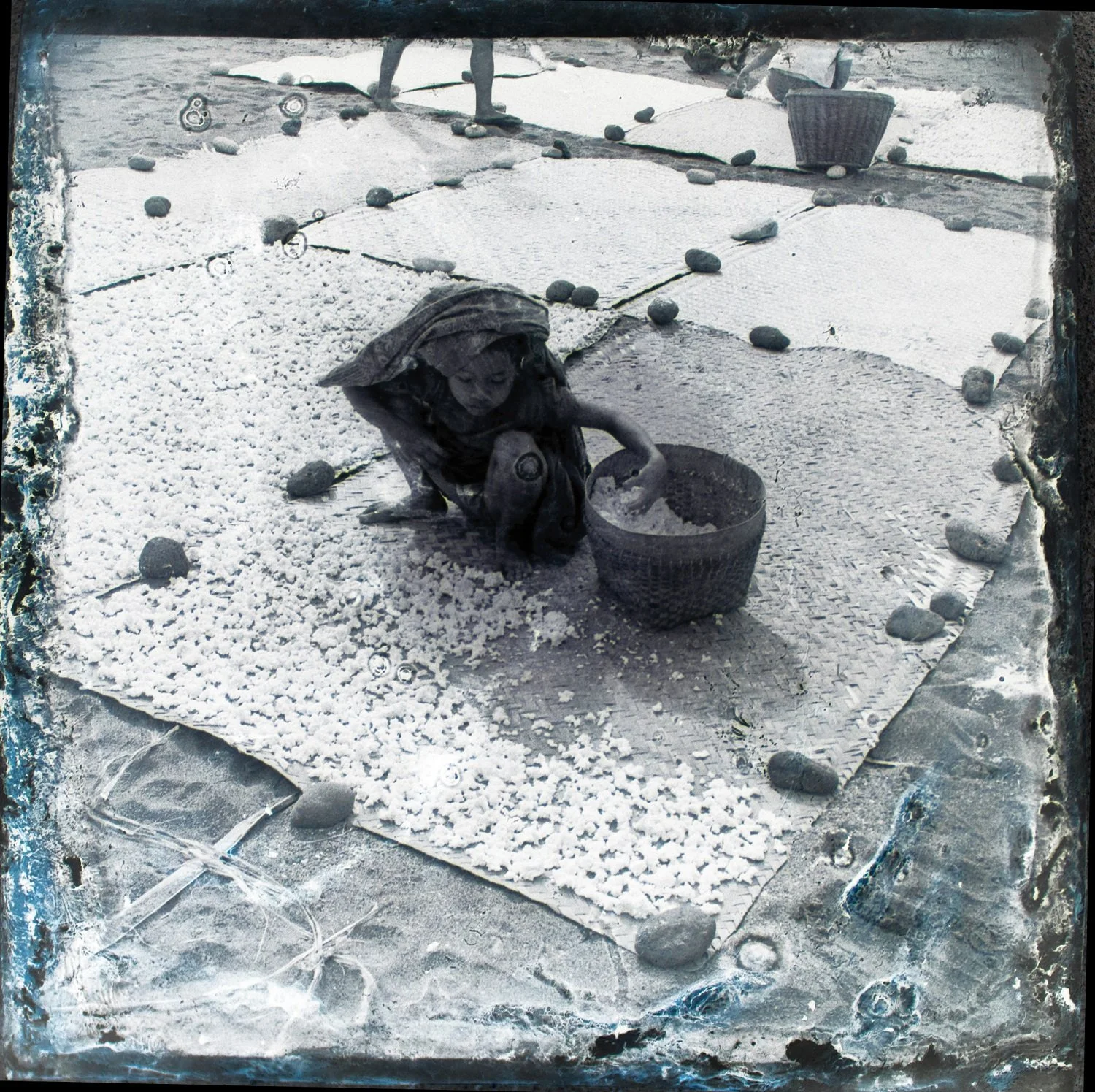  Abshar Platiza 
 22 
 Print on photo paper 
 20 cm x 20 cm, 2016 