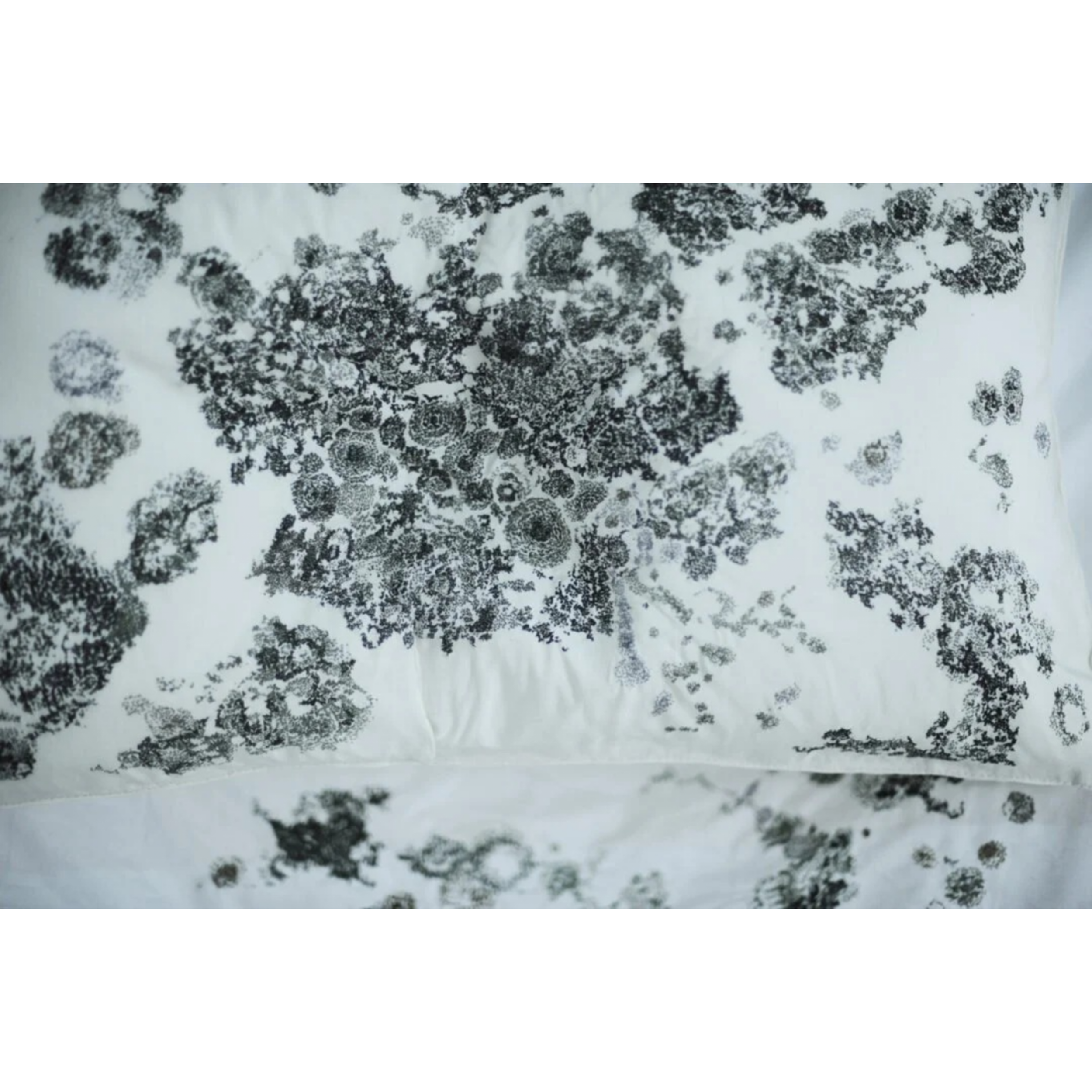  Water Stain - The Bed 
 Embroidery, cloth, cotton and latex 
 210 x 132 x 20 cm, 2014 