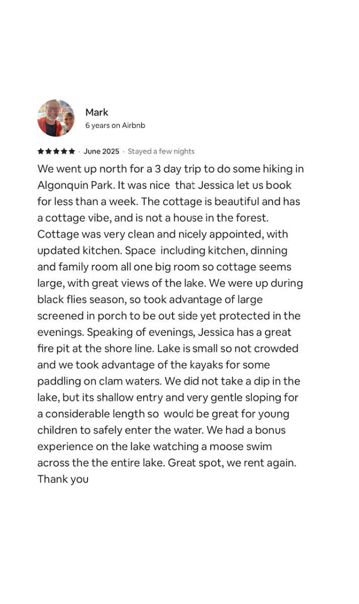 A detailed guest review describing a three-day trip to Algonquin Park, including activities like hiking, cabin stay, kayaking, and observing wildlife, with mentions of amenities and outdoor experiences.