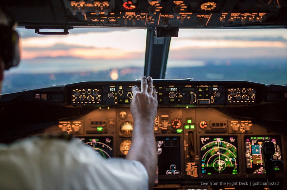 Image of aeroplane cockpit with text "obtain your AROC with real pilot instructors."