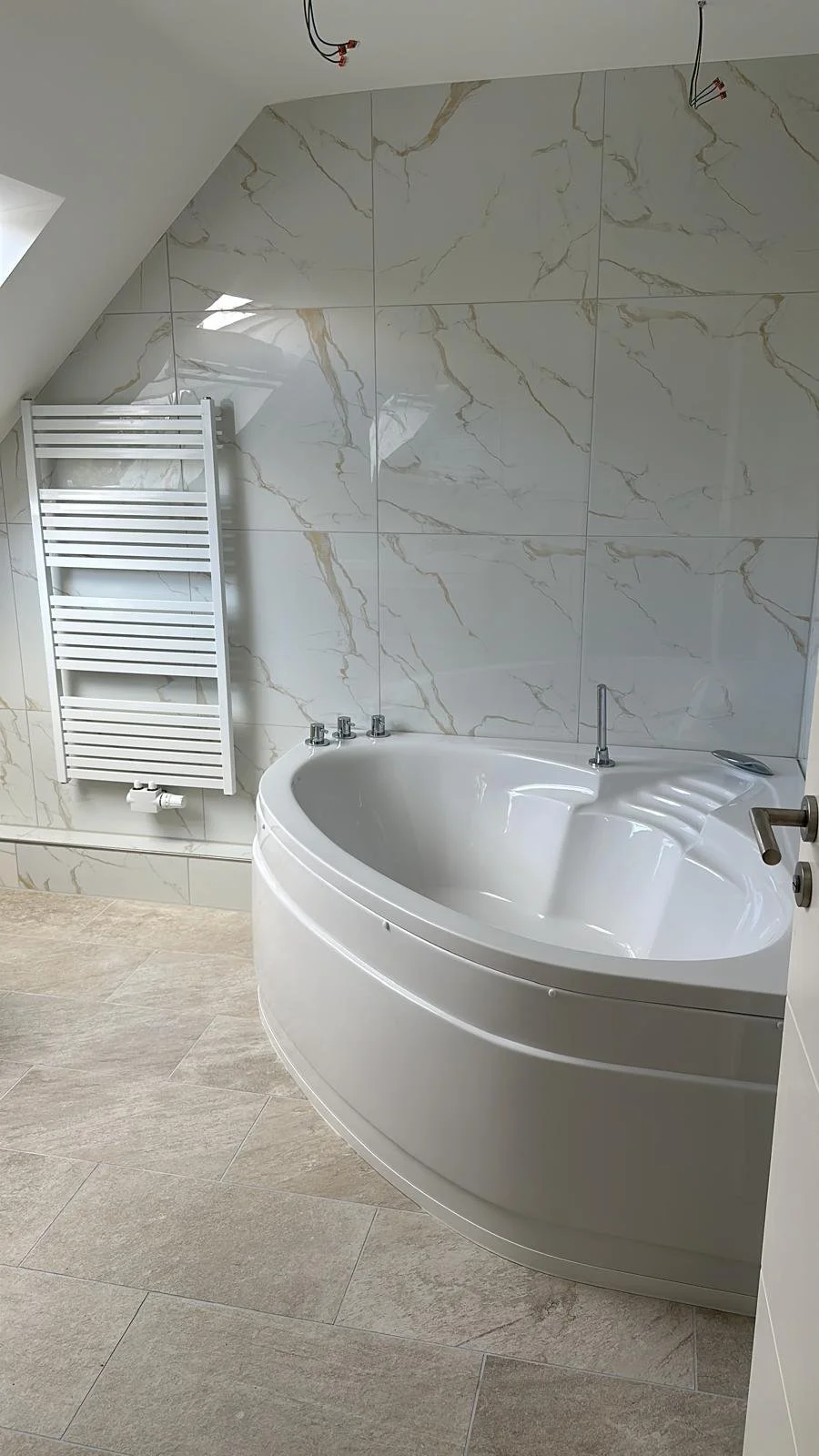 Badsanierung & Innenausbau in Essen – Referenzprojekt von Dorssan Bau