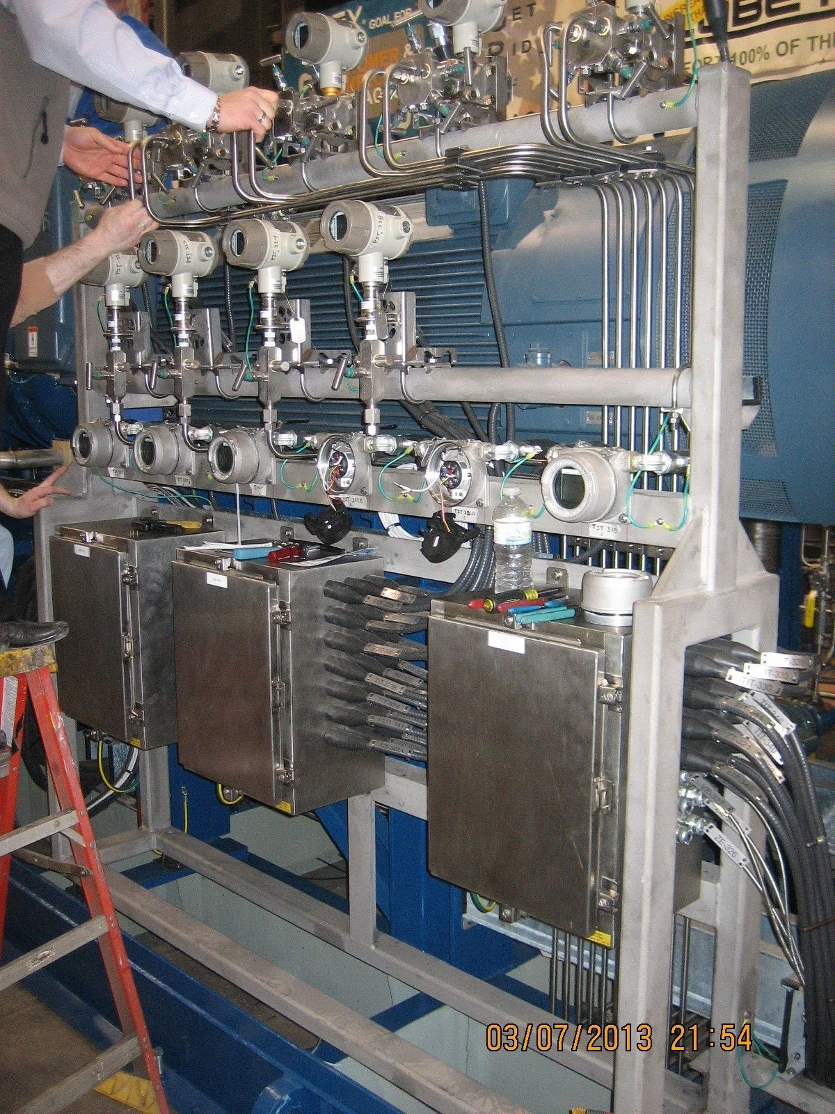 Commissioning 900 bhp screw compressor package