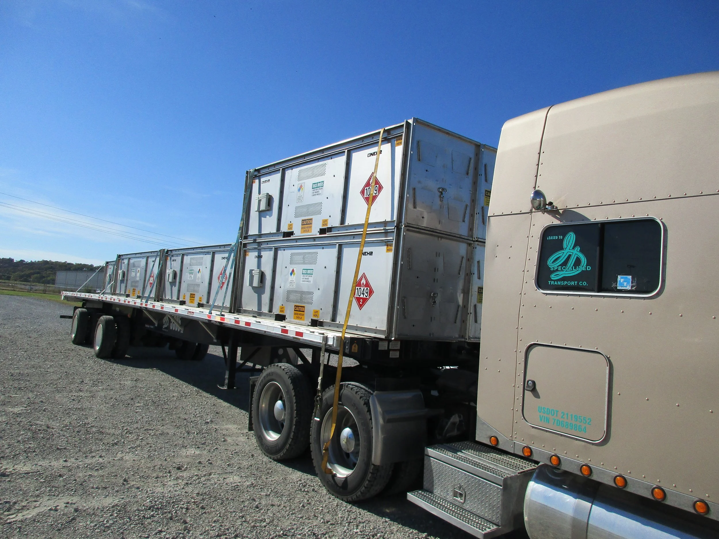 Headwaters engineered 450 bar H2 cylinder packs